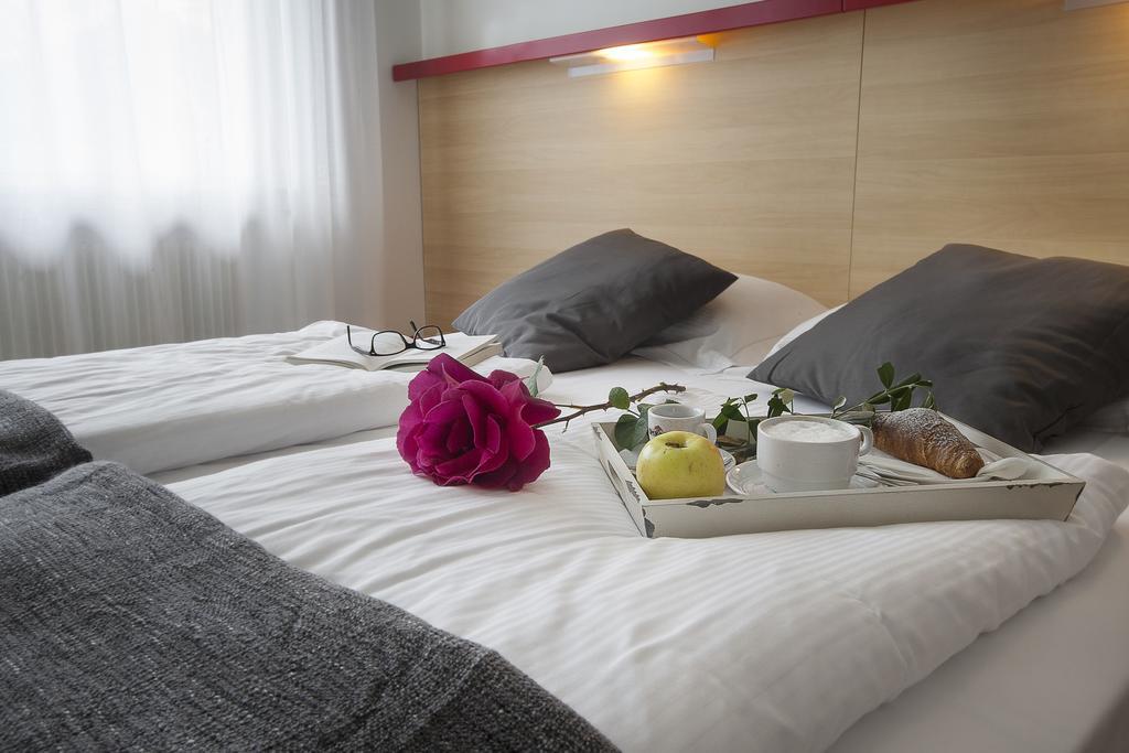 Park Hotel Eden Torbole Sul Garda Dış mekan fotoğraf