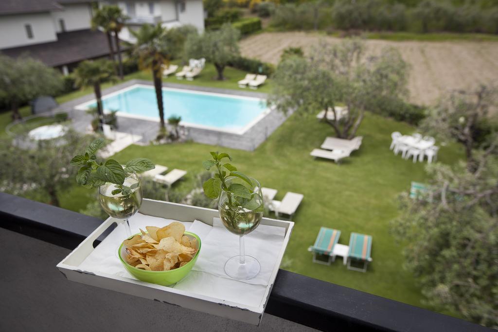 Park Hotel Eden Torbole Sul Garda Dış mekan fotoğraf