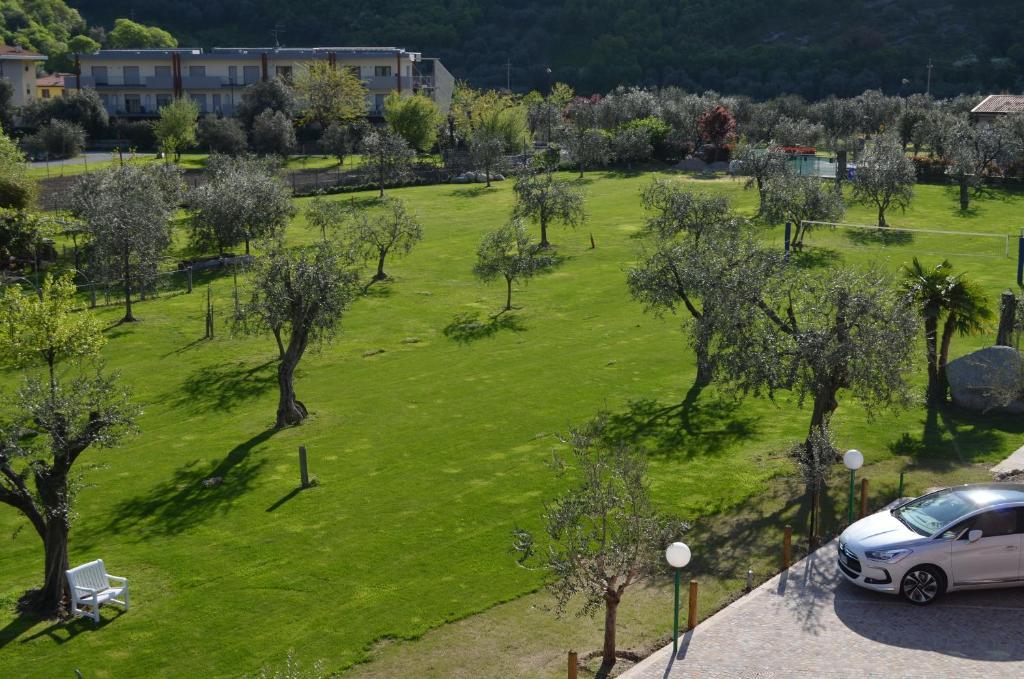 Park Hotel Eden Torbole Sul Garda Dış mekan fotoğraf