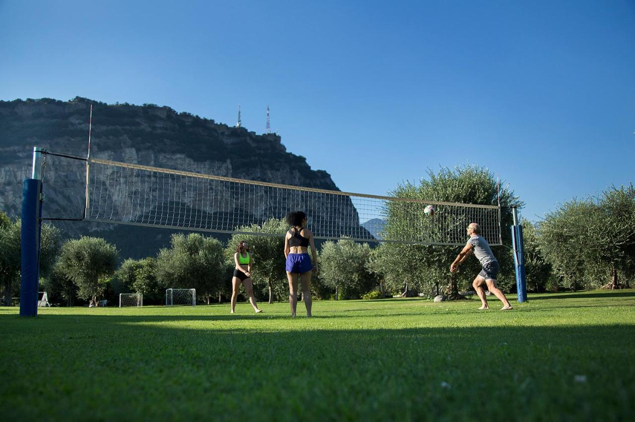 Park Hotel Eden Torbole Sul Garda Dış mekan fotoğraf